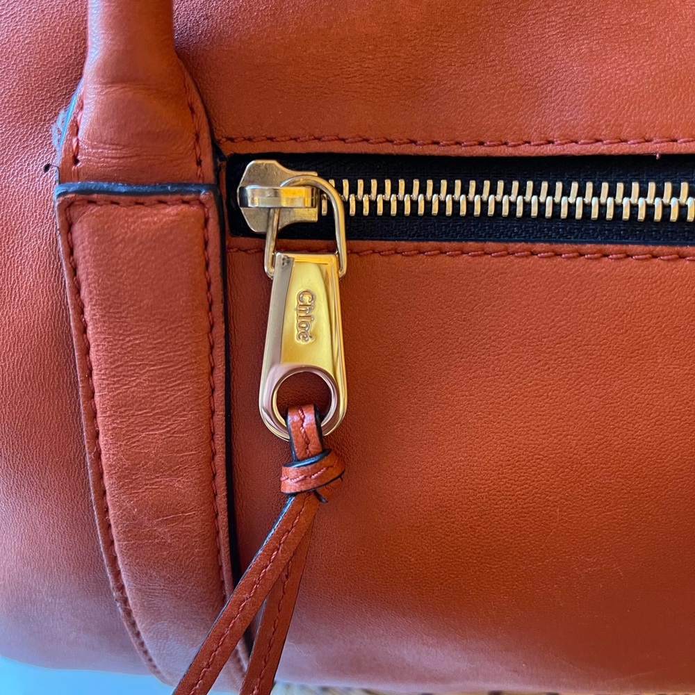 Chloe Leather Madeleine
😍Beautiful doesn't even begin to describe this bag😍 - Picture 4 of 10